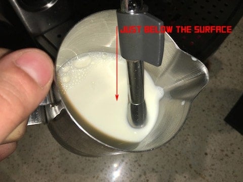 Steamed milk что это. steaming milk step 2. Steamed milk что это фото. Steamed milk что это-steaming milk step 2. картинка Steamed milk что это. картинка steaming milk step 2