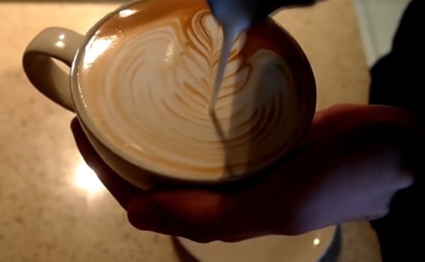 Latte Art Tutorial - How to Pour a Rosetta