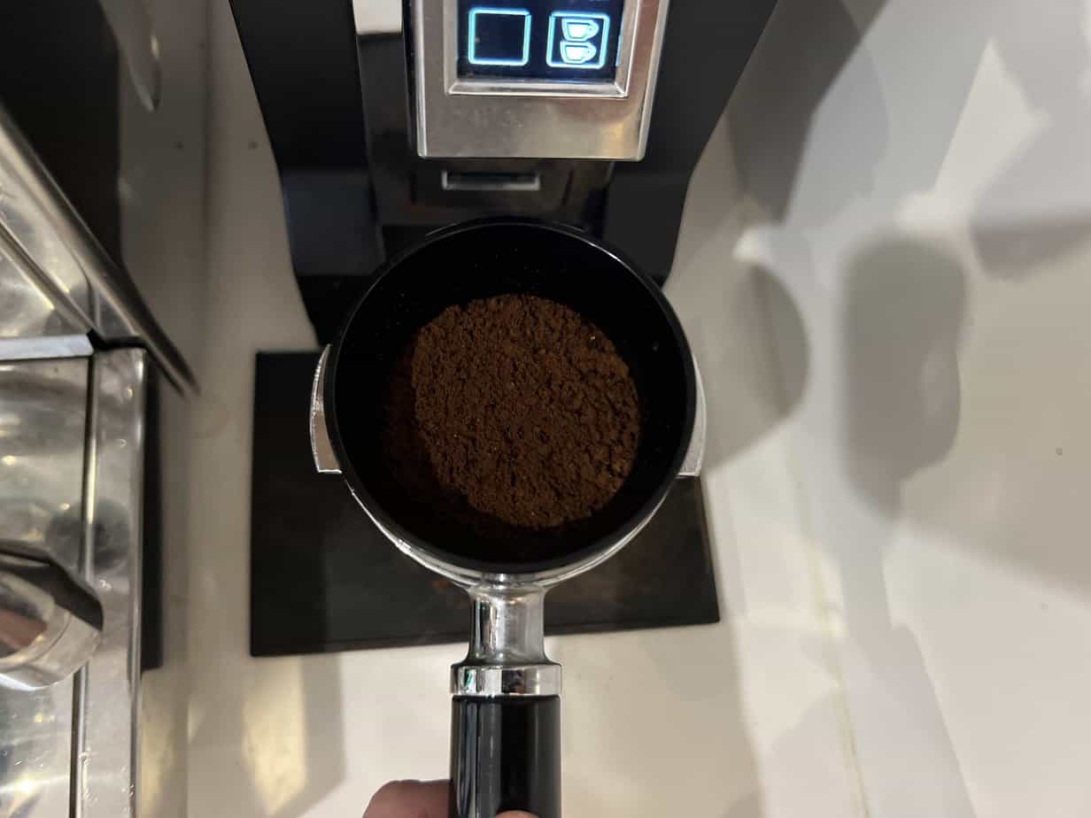 Coffee dosing funnel and grinder