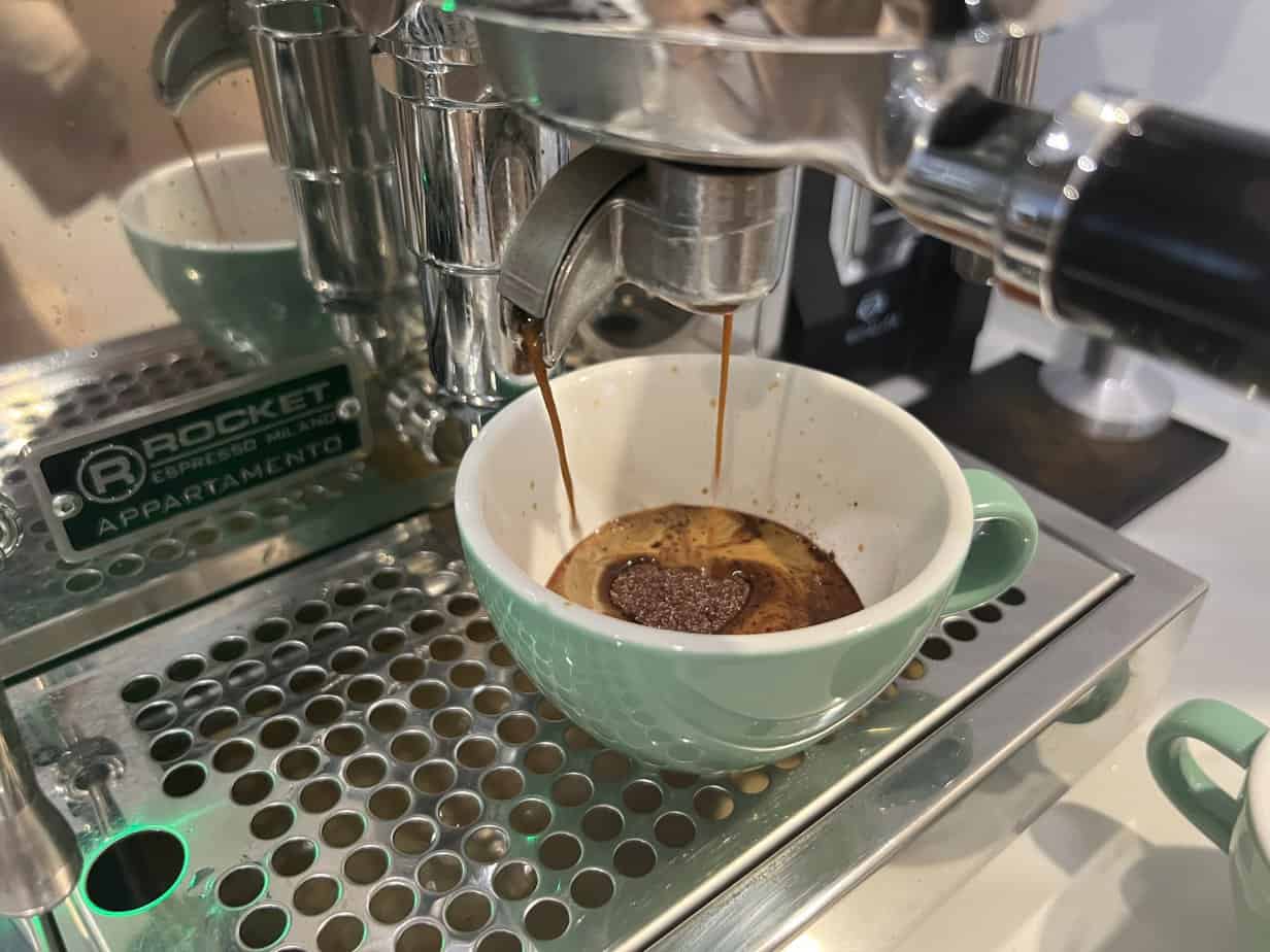 Step 2 extract espresso on chocolate Step 2 extract espresso on chocolate